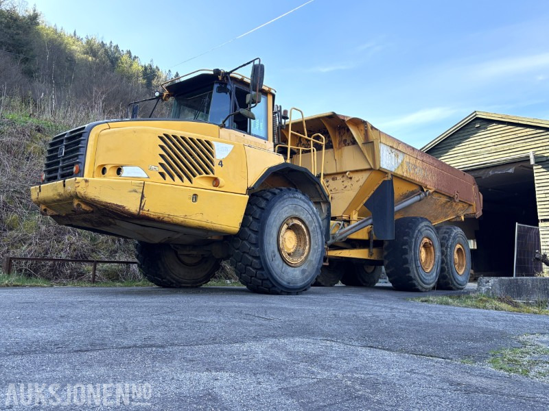 2006 mod Volvo A35D - sorte skilter - 18 182 timer - 89 085 km - Istovarivač: slika 2006 mod Volvo A35D - sorte skilter - 18 182 timer - 89 085 km - Istovarivač 2006 mod Volvo A35D - sorte skilter - 18 182 timer - 89 085 km - Istovarivač: slika 2006 mod Volvo A35D - sorte skilter - 18 182 timer - 89 085 km - Istovarivač