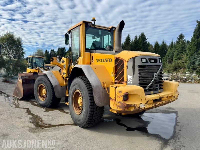 2007 Volvo L90F - Hjullaster - Skuffe - Timer: 6792 - Utovarivač na kotačima: slika 2007 Volvo L90F - Hjullaster - Skuffe - Timer: 6792 - Utovarivač na kotačima 2007 Volvo L90F - Hjullaster - Skuffe - Timer: 6792 - Utovarivač na kotačima: slika 2007 Volvo L90F - Hjullaster - Skuffe - Timer: 6792 - Utovarivač na kotačima