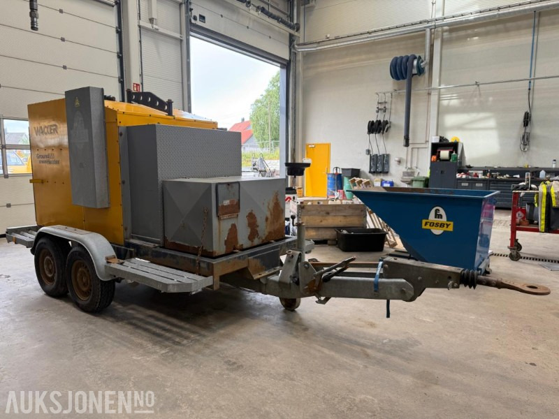 2007 Wacker Neuson E700M teletiner. - Građevinska oprema: slika 2007 Wacker Neuson E700M teletiner. - Građevinska oprema 2007 Wacker Neuson E700M teletiner. - Građevinska oprema: slika 2007 Wacker Neuson E700M teletiner. - Građevinska oprema
