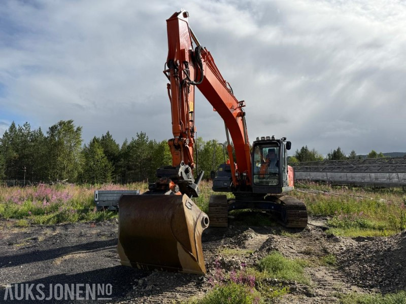2008 Hitachi ZX210LC-3 – 9754 t - Novatron - Sentralsmøring - Bager: slika 2008 Hitachi ZX210LC-3 – 9754 t - Novatron - Sentralsmøring - Bager 2008 Hitachi ZX210LC-3 – 9754 t - Novatron - Sentralsmøring - Bager: slika 2008 Hitachi ZX210LC-3 – 9754 t - Novatron - Sentralsmøring - Bager