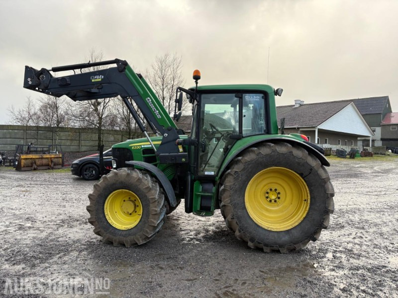 2008 John Deere 6330 Premium 40 km - Traktor: slika 2008 John Deere 6330 Premium 40 km - Traktor 2008 John Deere 6330 Premium 40 km - Traktor: slika 2008 John Deere 6330 Premium 40 km - Traktor