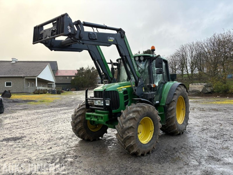 2008 John Deere 6330 Premium 40 km - Traktor: slika 2008 John Deere 6330 Premium 40 km - Traktor 2008 John Deere 6330 Premium 40 km - Traktor: slika 2008 John Deere 6330 Premium 40 km - Traktor