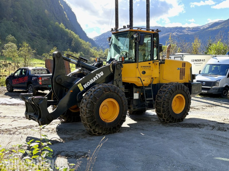 2008 Komatsu WA320-6 hjullaster - KUN 3 754 timer - Utovarivač na kotačima: slika  2008 Komatsu WA320-6 hjullaster - KUN 3 754 timer - Utovarivač na kotačima 2008 Komatsu WA320-6 hjullaster - KUN 3 754 timer - Utovarivač na kotačima: slika  2008 Komatsu WA320-6 hjullaster - KUN 3 754 timer - Utovarivač na kotačima
