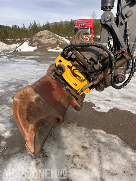 2008 Volvo ECR145C - Engcon tiltrotator - Puss og graveskuff. - Bager: slika 2008 Volvo ECR145C - Engcon tiltrotator - Puss og graveskuff. - Bager 2008 Volvo ECR145C - Engcon tiltrotator - Puss og graveskuff. - Bager: slika 2008 Volvo ECR145C - Engcon tiltrotator - Puss og graveskuff. - Bager