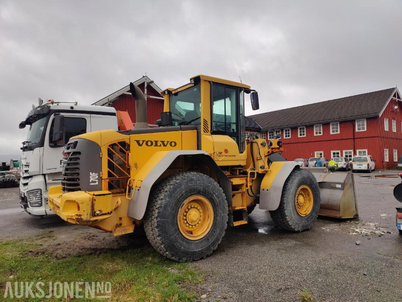 2008 Volvo L70F Hjulaster - 9031 Timer - Utovarivač na kotačima: slika 2008 Volvo L70F Hjulaster - 9031 Timer - Utovarivač na kotačima 2008 Volvo L70F Hjulaster - 9031 Timer - Utovarivač na kotačima: slika 2008 Volvo L70F Hjulaster - 9031 Timer - Utovarivač na kotačima
