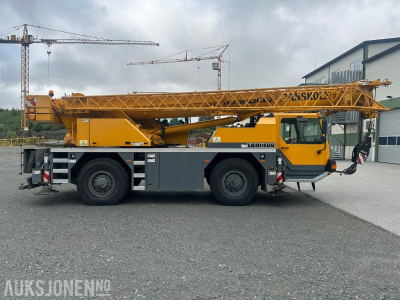 2009 Liebherr LTM1030-2,1 - Mobilkran - Dizalica: slika 2009 Liebherr LTM1030-2,1 - Mobilkran - Dizalica 2009 Liebherr LTM1030-2,1 - Mobilkran - Dizalica: slika 2009 Liebherr LTM1030-2,1 - Mobilkran - Dizalica