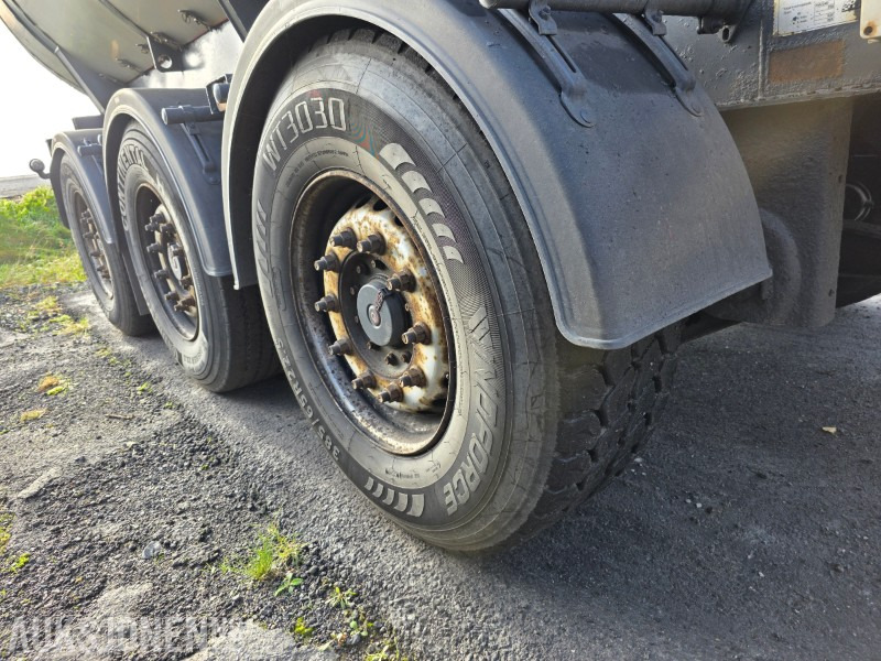 Zakup  2009 Nor Slep PHV-24D asfalt henger 3 akslet 2009 Nor Slep PHV-24D asfalt henger 3 akslet: slika Zakup  2009 Nor Slep PHV-24D asfalt henger 3 akslet 2009 Nor Slep PHV-24D asfalt henger 3 akslet