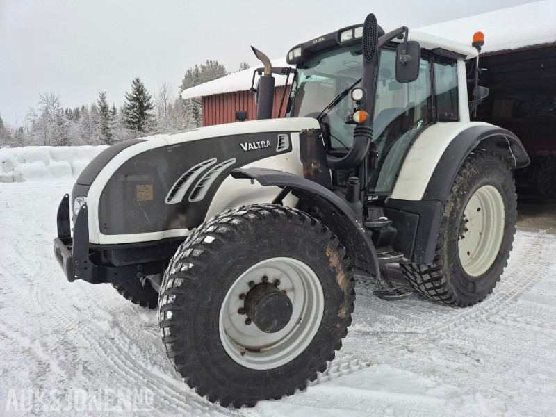 2009 Valtra T202 Direct Jubileum, laster, 50 km/t - Traktor: slika 2009 Valtra T202 Direct Jubileum, laster, 50 km/t - Traktor 2009 Valtra T202 Direct Jubileum, laster, 50 km/t - Traktor: slika 2009 Valtra T202 Direct Jubileum, laster, 50 km/t - Traktor