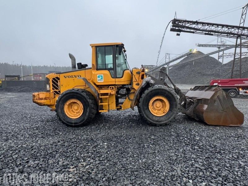 2010 Volvo L120F HJULLASTER, 21 108 TIMER, SENTRALSMØRING, NY MOTOR 2023, LOADTRONIC - Utovarivač na kotačima: slika 2010 Volvo L120F HJULLASTER, 21 108 TIMER, SENTRALSMØRING, NY MOTOR 2023, LOADTRONIC - Utovarivač na kotačima 2010 Volvo L120F HJULLASTER, 21 108 TIMER, SENTRALSMØRING, NY MOTOR 2023, LOADTRONIC - Utovarivač na kotačima: slika 2010 Volvo L120F HJULLASTER, 21 108 TIMER, SENTRALSMØRING, NY MOTOR 2023, LOADTRONIC - Utovarivač na kotačima