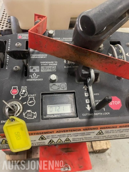 2012 Husqvarna FS524 selvgående gulvsag - Građevinska oprema: slika 2012 Husqvarna FS524 selvgående gulvsag - Građevinska oprema 2012 Husqvarna FS524 selvgående gulvsag - Građevinska oprema: slika 2012 Husqvarna FS524 selvgående gulvsag - Građevinska oprema