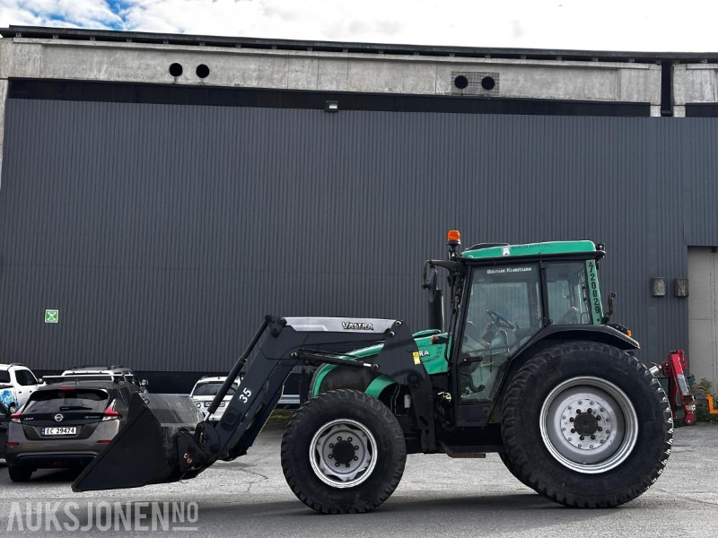2012 Valtra 8670 med Ålö Valtra 35 Euro/SMS 3rd ESD frontlaster - Traktor: slika 2012 Valtra 8670 med Ålö Valtra 35 Euro/SMS 3rd ESD frontlaster - Traktor 2012 Valtra 8670 med Ålö Valtra 35 Euro/SMS 3rd ESD frontlaster - Traktor: slika 2012 Valtra 8670 med Ålö Valtra 35 Euro/SMS 3rd ESD frontlaster - Traktor