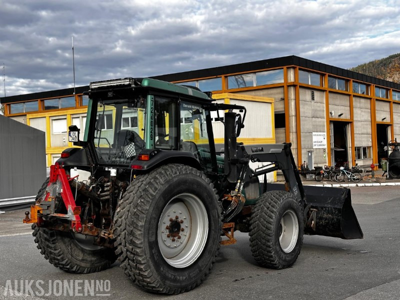 2012 Valtra 8670 med Ålö Valtra 35 Euro/SMS 3rd ESD frontlaster - Traktor: slika 2012 Valtra 8670 med Ålö Valtra 35 Euro/SMS 3rd ESD frontlaster - Traktor 2012 Valtra 8670 med Ålö Valtra 35 Euro/SMS 3rd ESD frontlaster - Traktor: slika 2012 Valtra 8670 med Ålö Valtra 35 Euro/SMS 3rd ESD frontlaster - Traktor