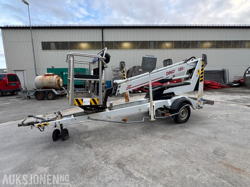 2013 Dino 135T Lift - 13,5M Rekkevidde - Podizna platforma: slika 2013 Dino 135T Lift - 13,5M Rekkevidde - Podizna platforma 2013 Dino 135T Lift - 13,5M Rekkevidde - Podizna platforma: slika 2013 Dino 135T Lift - 13,5M Rekkevidde - Podizna platforma