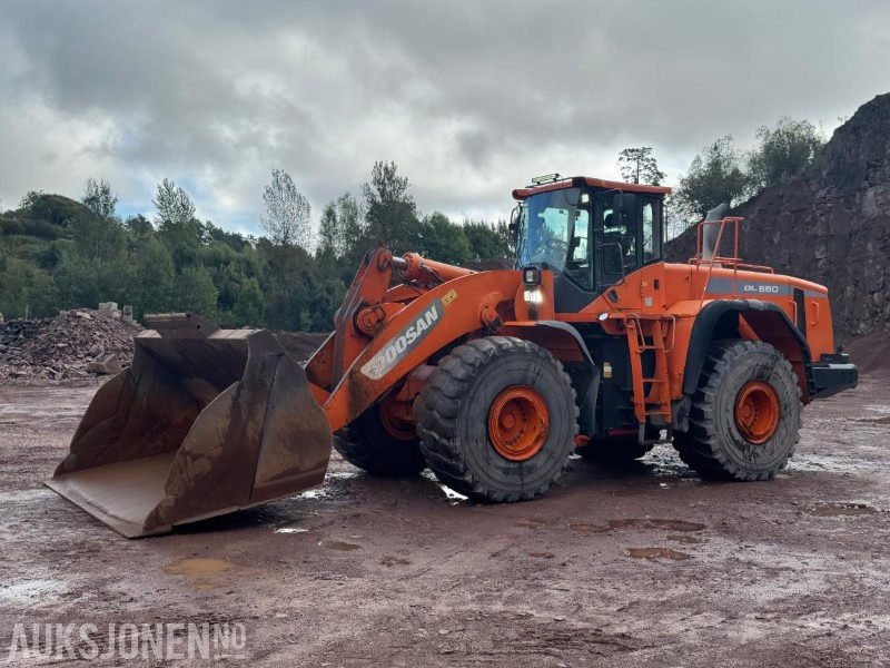 2014 Doosan DL550-3 hjullaster med skuffe - Utovarivač na kotačima: slika 2014 Doosan DL550-3 hjullaster med skuffe - Utovarivač na kotačima 2014 Doosan DL550-3 hjullaster med skuffe - Utovarivač na kotačima: slika 2014 Doosan DL550-3 hjullaster med skuffe - Utovarivač na kotačima