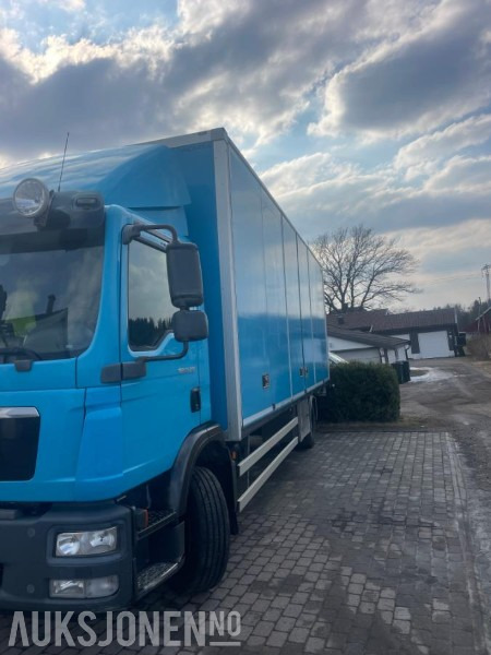 2014 MAN TGM lastebil/skapbil - Full sideåpning - Plass til 18 paller 2014 MAN TGM lastebil, blå, med 385 000 km - Kamion sandučar: slika 2014 MAN TGM lastebil/skapbil - Full sideåpning - Plass til 18 paller 2014 MAN TGM lastebil, blå, med 385 000 km - Kamion sandučar 2014 MAN TGM lastebil/skapbil - Full sideåpning - Plass til 18 paller 2014 MAN TGM lastebil, blå, med 385 000 km - Kamion sandučar: slika 2014 MAN TGM lastebil/skapbil - Full sideåpning - Plass til 18 paller 2014 MAN TGM lastebil, blå, med 385 000 km - Kamion sandučar