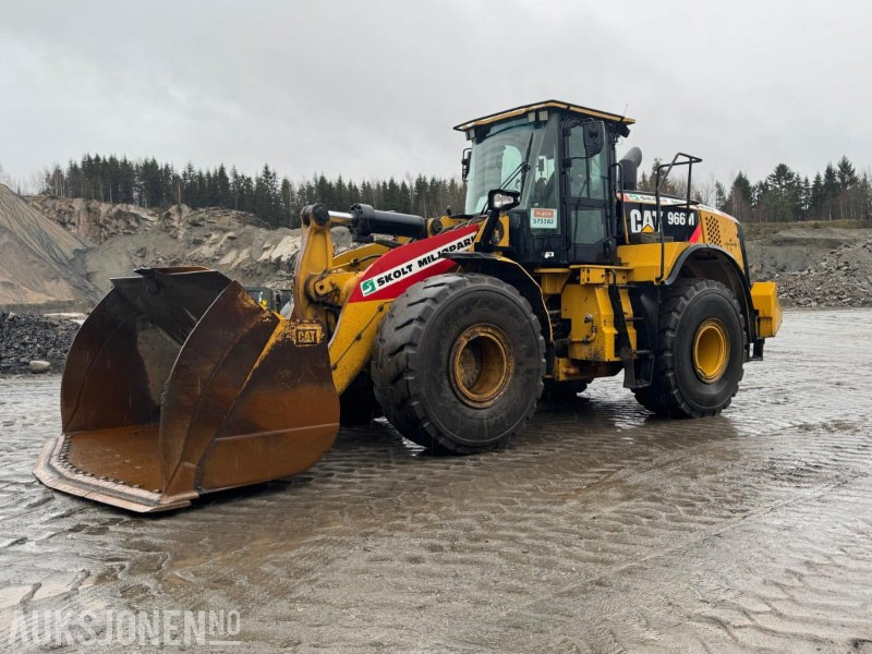 2015 CAT 966M FOREST MACHINE HJULLASTER, VEKT, SENTRALSMØRING, FULL SERVICEHISTORIKK, SKUFFE - Utovarivač na kotačima: slika 2015 CAT 966M FOREST MACHINE HJULLASTER, VEKT, SENTRALSMØRING, FULL SERVICEHISTORIKK, SKUFFE - Utovarivač na kotačima 2015 CAT 966M FOREST MACHINE HJULLASTER, VEKT, SENTRALSMØRING, FULL SERVICEHISTORIKK, SKUFFE - Utovarivač na kotačima: slika 2015 CAT 966M FOREST MACHINE HJULLASTER, VEKT, SENTRALSMØRING, FULL SERVICEHISTORIKK, SKUFFE - Utovarivač na kotačima