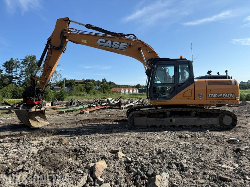 2015 Case CX210C BELTEGRAVER ROTOTILT ENGCON MASKINSTYRING SERVICEHISTORIKK LITE TIMER EN EIER. - Bager: slika 2015 Case CX210C BELTEGRAVER ROTOTILT ENGCON MASKINSTYRING SERVICEHISTORIKK LITE TIMER EN EIER. - Bager 2015 Case CX210C BELTEGRAVER ROTOTILT ENGCON MASKINSTYRING SERVICEHISTORIKK LITE TIMER EN EIER. - Bager: slika 2015 Case CX210C BELTEGRAVER ROTOTILT ENGCON MASKINSTYRING SERVICEHISTORIKK LITE TIMER EN EIER. - Bager