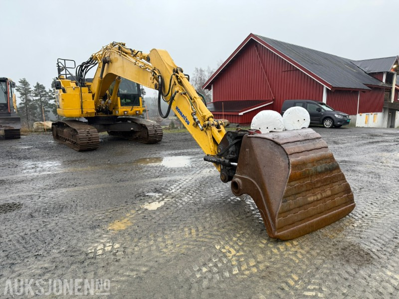 2015 Komatsu PC228USLC-10 / Tiltrotator / Leica GPS / Sentralsmøring / S70 - Bager gusjeničar: slika 2015 Komatsu PC228USLC-10 / Tiltrotator / Leica GPS / Sentralsmøring / S70 - Bager gusjeničar 2015 Komatsu PC228USLC-10 / Tiltrotator / Leica GPS / Sentralsmøring / S70 - Bager gusjeničar: slika 2015 Komatsu PC228USLC-10 / Tiltrotator / Leica GPS / Sentralsmøring / S70 - Bager gusjeničar