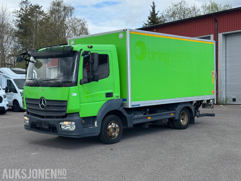 2015 Mercedes-Benz ATEGO - Skapbil med løftelem - Lett lastebil - Kamion sandučar: slika 2015 Mercedes-Benz ATEGO - Skapbil med løftelem - Lett lastebil - Kamion sandučar 2015 Mercedes-Benz ATEGO - Skapbil med løftelem - Lett lastebil - Kamion sandučar: slika 2015 Mercedes-Benz ATEGO - Skapbil med løftelem - Lett lastebil - Kamion sandučar