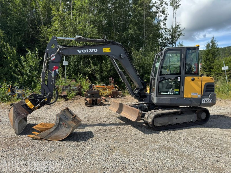2015 Volvo EC55C GRAVEMASKIN MED KUN 1556 TIMER PÅ TELLEREN - Bager: slika 2015 Volvo EC55C GRAVEMASKIN MED KUN 1556 TIMER PÅ TELLEREN - Bager 2015 Volvo EC55C GRAVEMASKIN MED KUN 1556 TIMER PÅ TELLEREN - Bager: slika 2015 Volvo EC55C GRAVEMASKIN MED KUN 1556 TIMER PÅ TELLEREN - Bager