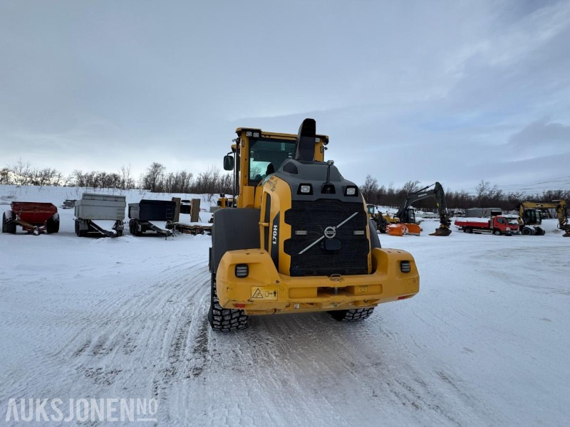 2015 Volvo L70H - Plan. skuff - Utstyr - 6405T - Utovarivač na kotačima: slika 2015 Volvo L70H - Plan. skuff - Utstyr - 6405T - Utovarivač na kotačima 2015 Volvo L70H - Plan. skuff - Utstyr - 6405T - Utovarivač na kotačima: slika 2015 Volvo L70H - Plan. skuff - Utstyr - 6405T - Utovarivač na kotačima
