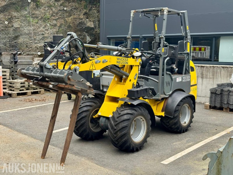 2015 Wacker Neuson WL20e - Elektrisk Hjullaster - Skuffe - Gafler - Minicontainer m/Tipp - Timer: 452 - Utovarivač na kotačima: slika 2015 Wacker Neuson WL20e - Elektrisk Hjullaster - Skuffe - Gafler - Minicontainer m/Tipp - Timer: 452 - Utovarivač na kotačima 2015 Wacker Neuson WL20e - Elektrisk Hjullaster - Skuffe - Gafler - Minicontainer m/Tipp - Timer: 452 - Utovarivač na kotačima: slika 2015 Wacker Neuson WL20e - Elektrisk Hjullaster - Skuffe - Gafler - Minicontainer m/Tipp - Timer: 452 - Utovarivač na kotačima