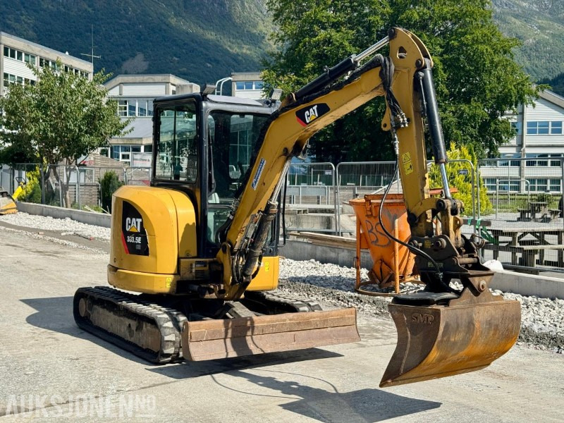 2016 Cat 303.5E - Minigraver - Pigghammer - 2 Skuffer - Godkjent til 09/26 - Timer: 1714 - Mini bager: slika 2016 Cat 303.5E - Minigraver - Pigghammer - 2 Skuffer - Godkjent til 09/26 - Timer: 1714 - Mini bager 2016 Cat 303.5E - Minigraver - Pigghammer - 2 Skuffer - Godkjent til 09/26 - Timer: 1714 - Mini bager: slika 2016 Cat 303.5E - Minigraver - Pigghammer - 2 Skuffer - Godkjent til 09/26 - Timer: 1714 - Mini bager