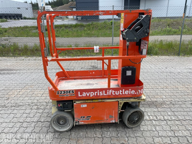 2016 JLG 1230 ES Mastelift med 5,5 m arbeidshøyde - Podizna platforma: slika 2016 JLG 1230 ES Mastelift med 5,5 m arbeidshøyde - Podizna platforma 2016 JLG 1230 ES Mastelift med 5,5 m arbeidshøyde - Podizna platforma: slika 2016 JLG 1230 ES Mastelift med 5,5 m arbeidshøyde - Podizna platforma