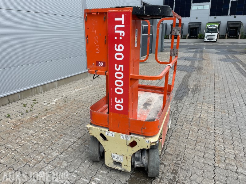 2016 JLG 1230 ES Mastelift med 5,5 m arbeidshøyde - Podizna platforma: slika 2016 JLG 1230 ES Mastelift med 5,5 m arbeidshøyde - Podizna platforma 2016 JLG 1230 ES Mastelift med 5,5 m arbeidshøyde - Podizna platforma: slika 2016 JLG 1230 ES Mastelift med 5,5 m arbeidshøyde - Podizna platforma