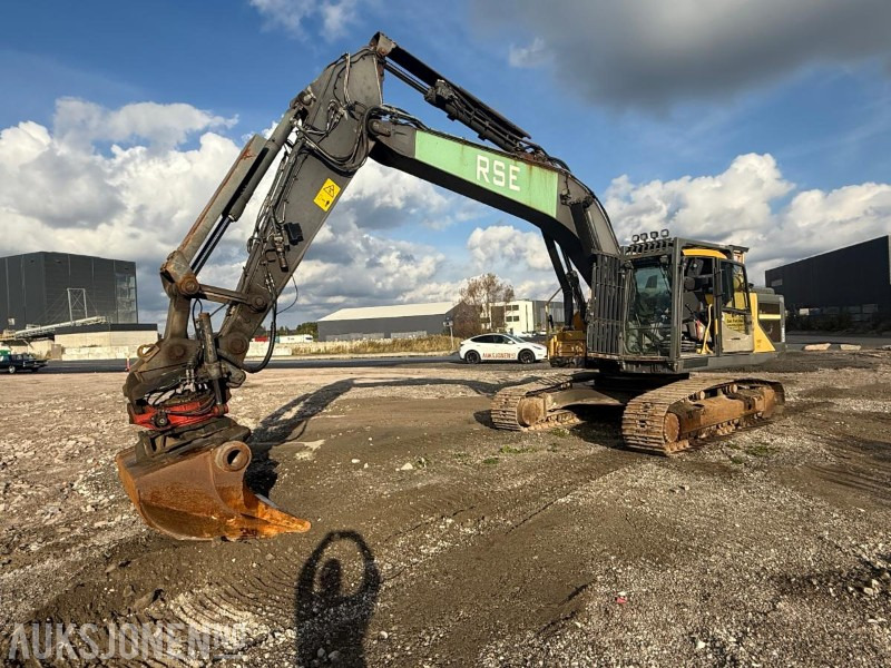 2016 VOLVO EC250EL FULLT UTRUSTET RIVNINGSMASKIN - ROTOTILT - SENTRALSMØRING - 6029 TIMER. - Bager: slika 2016 VOLVO EC250EL FULLT UTRUSTET RIVNINGSMASKIN - ROTOTILT - SENTRALSMØRING - 6029 TIMER. - Bager 2016 VOLVO EC250EL FULLT UTRUSTET RIVNINGSMASKIN - ROTOTILT - SENTRALSMØRING - 6029 TIMER. - Bager: slika 2016 VOLVO EC250EL FULLT UTRUSTET RIVNINGSMASKIN - ROTOTILT - SENTRALSMØRING - 6029 TIMER. - Bager
