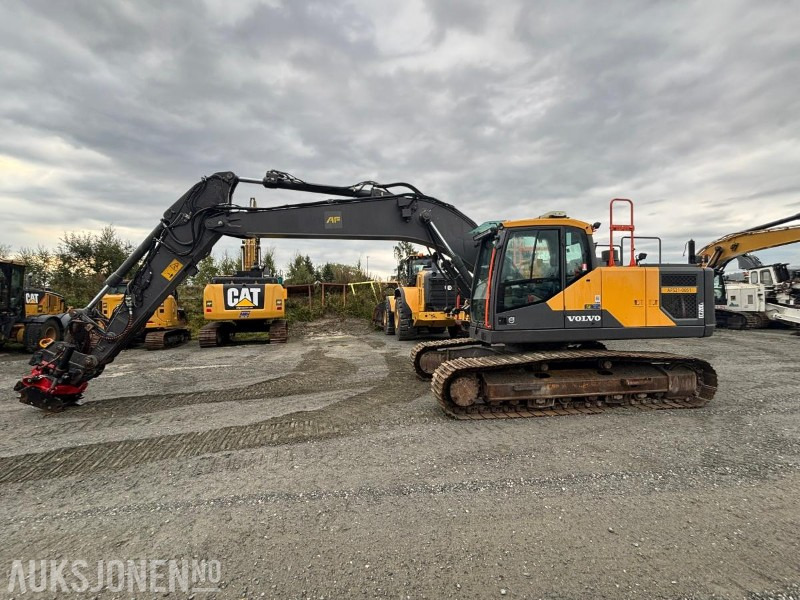2016 Volvo EC220EL gravemaskin - Bager: slika 2016 Volvo EC220EL gravemaskin - Bager 2016 Volvo EC220EL gravemaskin - Bager: slika 2016 Volvo EC220EL gravemaskin - Bager
