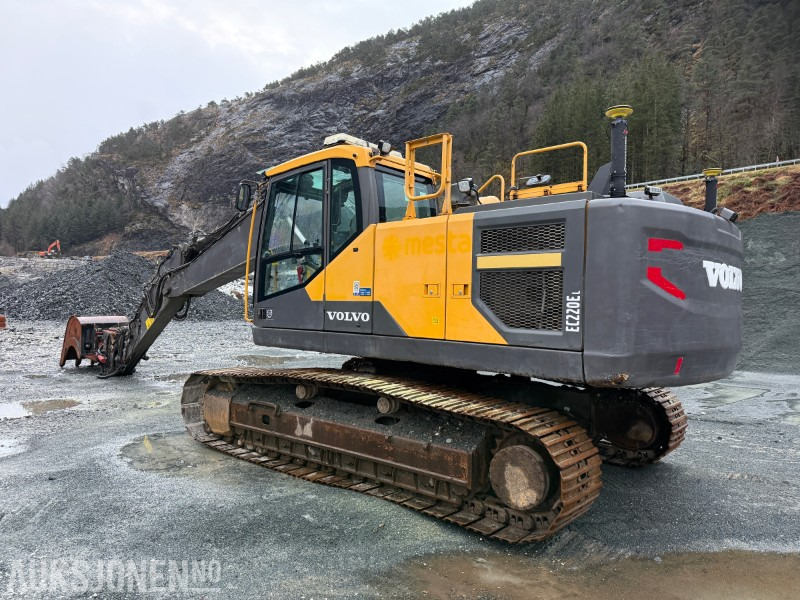 2016 Volvo EC220EL gravemaskin - sentralsmøring - Gjerstad hurtigfeste - Rototilt tiltrotator - Leica GPS - Bager: slika 2016 Volvo EC220EL gravemaskin - sentralsmøring - Gjerstad hurtigfeste - Rototilt tiltrotator - Leica GPS - Bager 2016 Volvo EC220EL gravemaskin - sentralsmøring - Gjerstad hurtigfeste - Rototilt tiltrotator - Leica GPS - Bager: slika 2016 Volvo EC220EL gravemaskin - sentralsmøring - Gjerstad hurtigfeste - Rototilt tiltrotator - Leica GPS - Bager