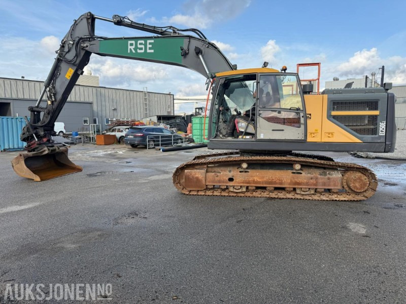 2016 Volvo EC250EL BELTEGRAVER R8 ROTOTILT TOPCON MASKINSTYRING SERVICEHISTORIKK - Bager: slika 2016 Volvo EC250EL BELTEGRAVER R8 ROTOTILT TOPCON MASKINSTYRING SERVICEHISTORIKK - Bager 2016 Volvo EC250EL BELTEGRAVER R8 ROTOTILT TOPCON MASKINSTYRING SERVICEHISTORIKK - Bager: slika 2016 Volvo EC250EL BELTEGRAVER R8 ROTOTILT TOPCON MASKINSTYRING SERVICEHISTORIKK - Bager