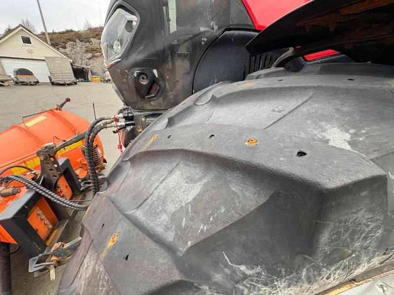 Traktor 2016 mod CASE IH Optum 300CVX med Pronar PUV-3300M V-plog og Kupper Weiser strøkasse: slika Traktor 2016 mod CASE IH Optum 300CVX med Pronar PUV-3300M V-plog og Kupper Weiser strøkasse