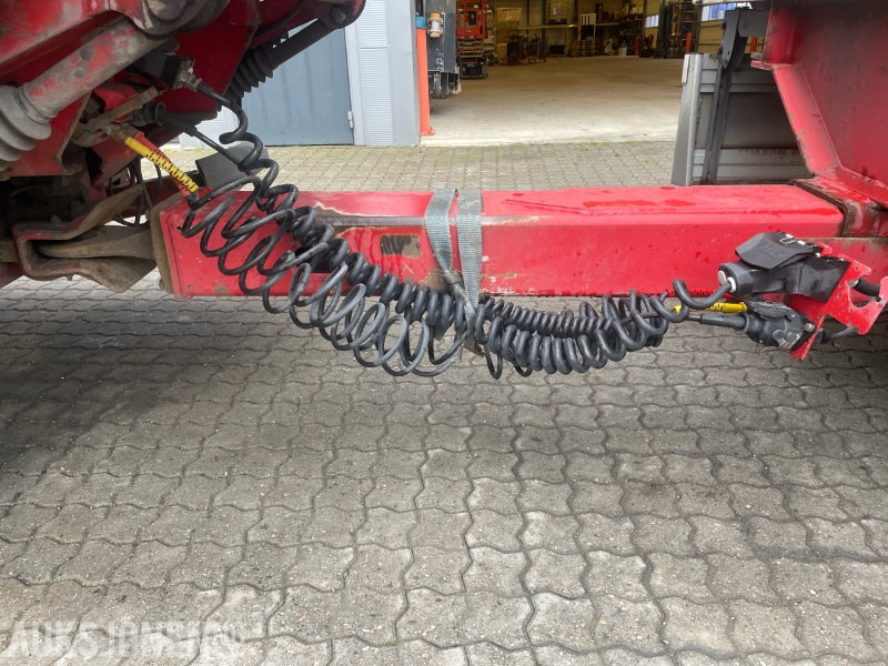 Prikolica sa zatvorenim sandukom 2017 Ekeri Skaphenger 3 akslet m/full sideåpning: slika Prikolica sa zatvorenim sandukom 2017 Ekeri Skaphenger 3 akslet m/full sideåpning Prikolica sa zatvorenim sandukom 2017 Ekeri Skaphenger 3 akslet m/full sideåpning: slika Prikolica sa zatvorenim sandukom 2017 Ekeri Skaphenger 3 akslet m/full sideåpning