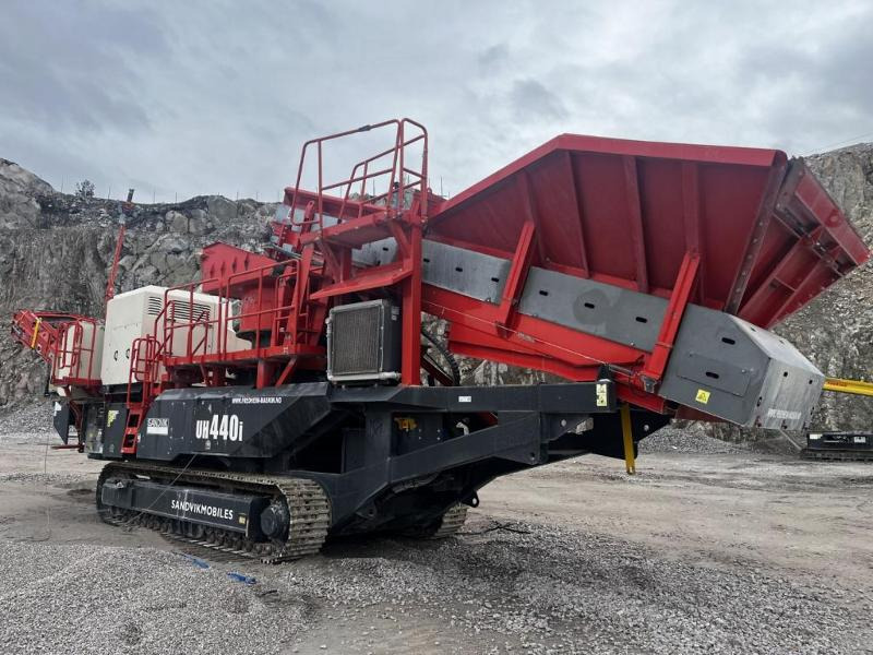 2018 Sandvik UH440i mobil konknuser - cone crusher - Konusna drobilica: slika 2018 Sandvik UH440i mobil konknuser - cone crusher - Konusna drobilica 2018 Sandvik UH440i mobil konknuser - cone crusher - Konusna drobilica: slika 2018 Sandvik UH440i mobil konknuser - cone crusher - Konusna drobilica