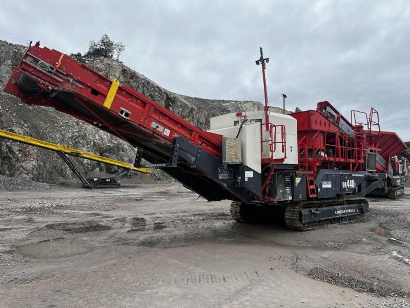 2018 Sandvik UH440i mobil konknuser - cone crusher - Konusna drobilica, Screener: slika 2018 Sandvik UH440i mobil konknuser - cone crusher - Konusna drobilica, Screener 2018 Sandvik UH440i mobil konknuser - cone crusher - Konusna drobilica, Screener: slika 2018 Sandvik UH440i mobil konknuser - cone crusher - Konusna drobilica, Screener