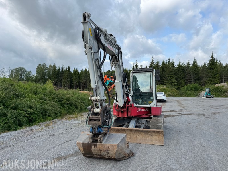 2018 Takeuchi TB280FR – 8,5-tonns gravemaskin med Side-to-Side Boom, tilt, sentralsmøring og 2 skuffer - Bager: slika 2018 Takeuchi TB280FR – 8,5-tonns gravemaskin med Side-to-Side Boom, tilt, sentralsmøring og 2 skuffer - Bager 2018 Takeuchi TB280FR – 8,5-tonns gravemaskin med Side-to-Side Boom, tilt, sentralsmøring og 2 skuffer - Bager: slika 2018 Takeuchi TB280FR – 8,5-tonns gravemaskin med Side-to-Side Boom, tilt, sentralsmøring og 2 skuffer - Bager
