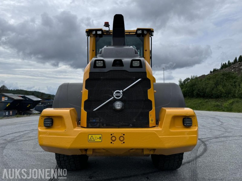 2018 Volvo L90H Hjullaster - Sentralsmøring - Hydraulisk redskapslås - Tilleggshydraulikk - Sertifiseres før salg - Utovarivač na kotačima: slika 2018 Volvo L90H Hjullaster - Sentralsmøring - Hydraulisk redskapslås - Tilleggshydraulikk - Sertifiseres før salg - Utovarivač na kotačima 2018 Volvo L90H Hjullaster - Sentralsmøring - Hydraulisk redskapslås - Tilleggshydraulikk - Sertifiseres før salg - Utovarivač na kotačima: slika 2018 Volvo L90H Hjullaster - Sentralsmøring - Hydraulisk redskapslås - Tilleggshydraulikk - Sertifiseres før salg - Utovarivač na kotačima