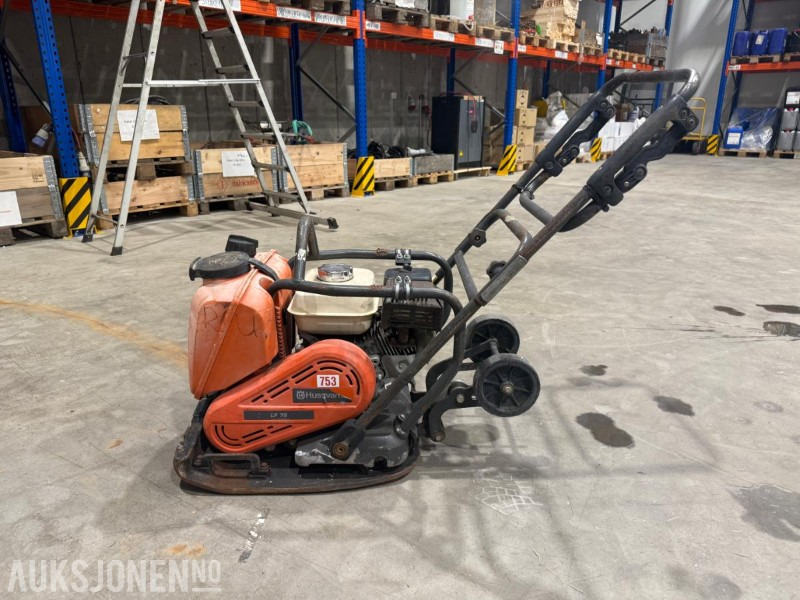 2019 Husqvarna LF75 vibroplate - Valjak: slika 2019 Husqvarna LF75 vibroplate - Valjak 2019 Husqvarna LF75 vibroplate - Valjak: slika 2019 Husqvarna LF75 vibroplate - Valjak