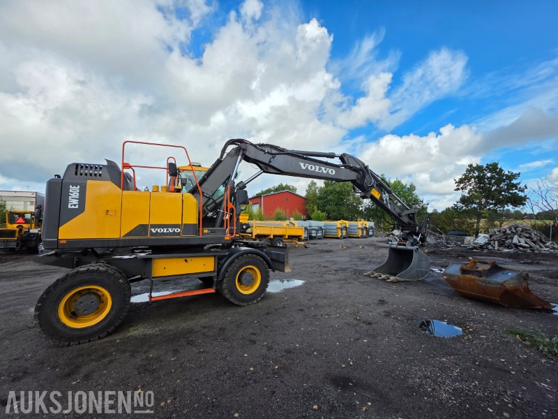 Bager 2019 Volvo EW160E 17 tonns hjulgraver - Tiltrotator - Gripeklo - Pusseskuff - Graveskuff - 4602 arbeidstimer: slika Bager 2019 Volvo EW160E 17 tonns hjulgraver - Tiltrotator - Gripeklo - Pusseskuff - Graveskuff - 4602 arbeidstimer