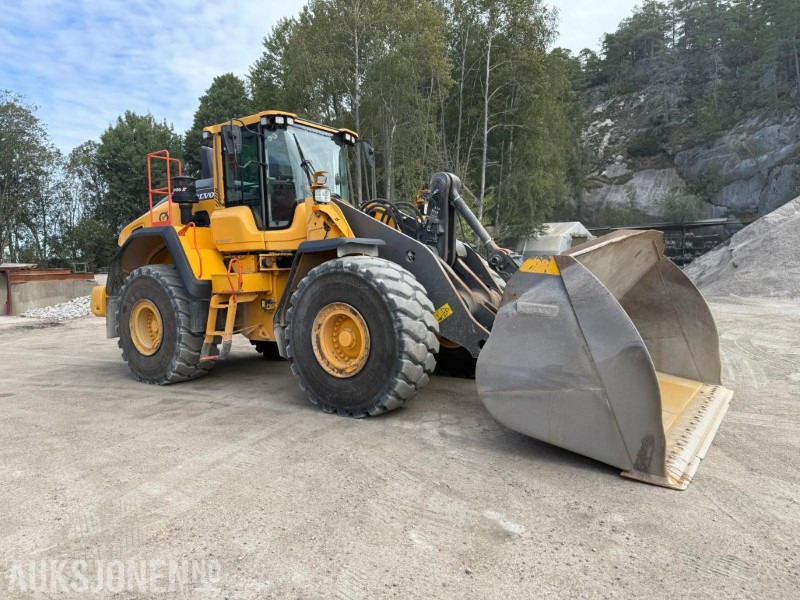 2020 Volvo L150H HJULLASTER SENTRALSMØRING NYE DEKK VEKT SERVICEHISTORIKK SKUFF - Utovarivač na kotačima: slika 2020 Volvo L150H HJULLASTER SENTRALSMØRING NYE DEKK VEKT SERVICEHISTORIKK SKUFF - Utovarivač na kotačima 2020 Volvo L150H HJULLASTER SENTRALSMØRING NYE DEKK VEKT SERVICEHISTORIKK SKUFF - Utovarivač na kotačima: slika 2020 Volvo L150H HJULLASTER SENTRALSMØRING NYE DEKK VEKT SERVICEHISTORIKK SKUFF - Utovarivač na kotačima