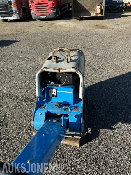 2020 Weber CR7 Vibroplate 475kg - Valjak: slika 2020 Weber CR7 Vibroplate 475kg - Valjak 2020 Weber CR7 Vibroplate 475kg - Valjak: slika 2020 Weber CR7 Vibroplate 475kg - Valjak