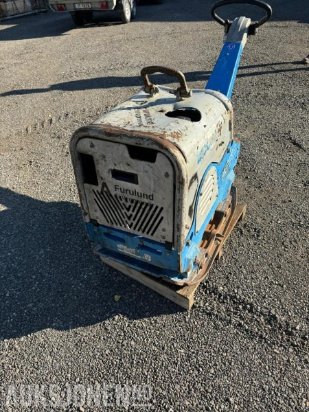 2020 Weber CR7 Vibroplate 475kg - Valjak: slika 2020 Weber CR7 Vibroplate 475kg - Valjak 2020 Weber CR7 Vibroplate 475kg - Valjak: slika 2020 Weber CR7 Vibroplate 475kg - Valjak