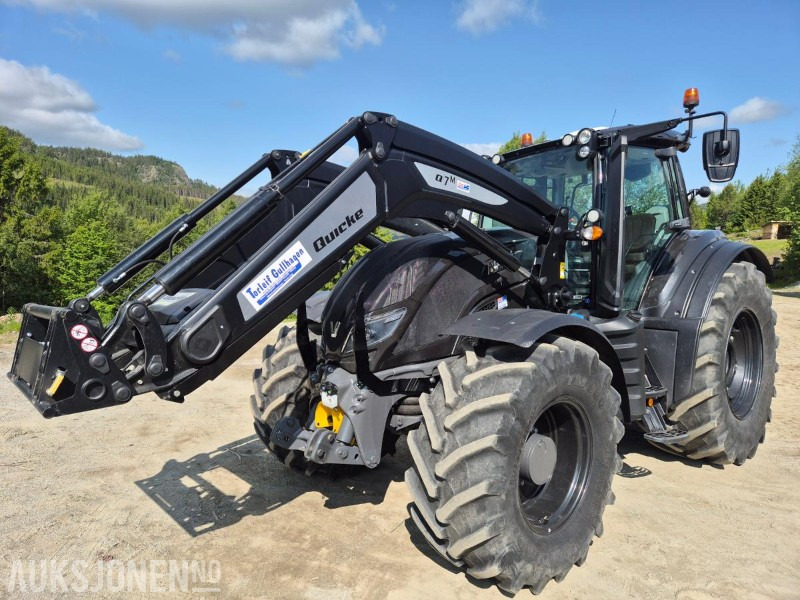 2021 Valtra T 234 VERSU med laster og front hydraulikk / PTO - Traktor: slika 2021 Valtra T 234 VERSU med laster og front hydraulikk / PTO - Traktor 2021 Valtra T 234 VERSU med laster og front hydraulikk / PTO - Traktor: slika 2021 Valtra T 234 VERSU med laster og front hydraulikk / PTO - Traktor