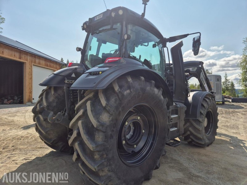 2021 Valtra T 234 VERSU med laster og front hydraulikk / PTO - Traktor: slika 2021 Valtra T 234 VERSU med laster og front hydraulikk / PTO - Traktor 2021 Valtra T 234 VERSU med laster og front hydraulikk / PTO - Traktor: slika 2021 Valtra T 234 VERSU med laster og front hydraulikk / PTO - Traktor