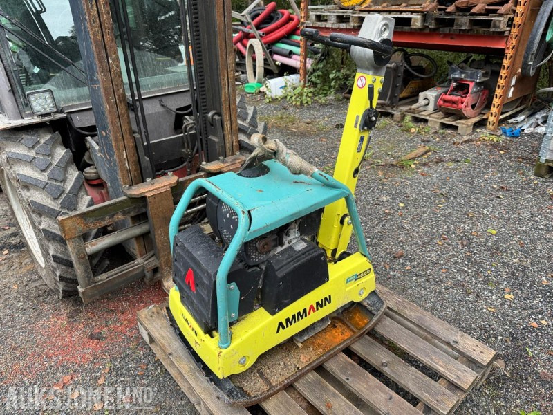 2022 AMMANN APR 40/60 HA vibroplate / 284kg - Valjak: slika 2022 AMMANN APR 40/60 HA vibroplate / 284kg - Valjak 2022 AMMANN APR 40/60 HA vibroplate / 284kg - Valjak: slika 2022 AMMANN APR 40/60 HA vibroplate / 284kg - Valjak