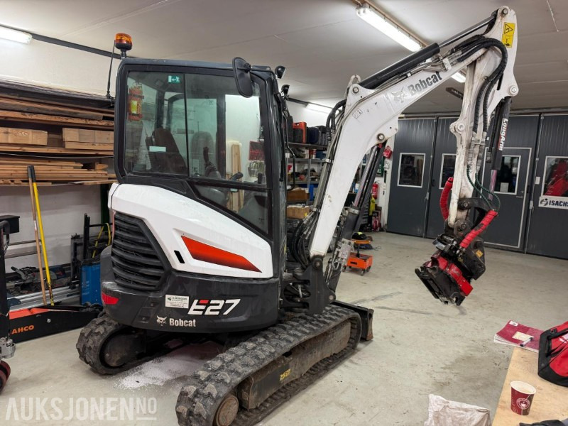 2022 Bobcat E27 m/Rototilt tiltrotator, lite timer - Mini bager: slika 2022 Bobcat E27 m/Rototilt tiltrotator, lite timer - Mini bager 2022 Bobcat E27 m/Rototilt tiltrotator, lite timer - Mini bager: slika 2022 Bobcat E27 m/Rototilt tiltrotator, lite timer - Mini bager