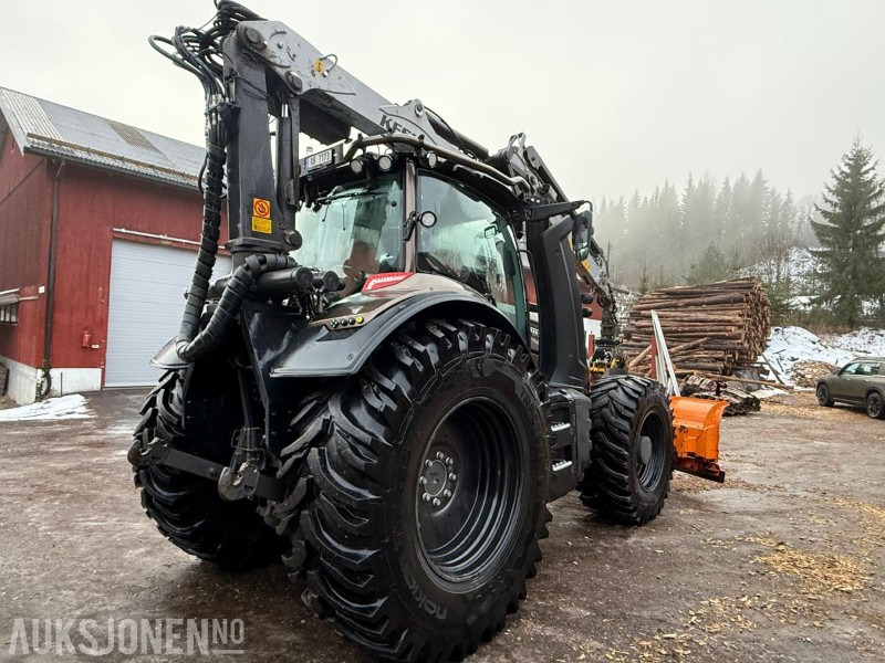2022 Valtra T155 med Kesla 316T kran og Padagas snøplog - Traktor: slika 2022 Valtra T155 med Kesla 316T kran og Padagas snøplog - Traktor 2022 Valtra T155 med Kesla 316T kran og Padagas snøplog - Traktor: slika 2022 Valtra T155 med Kesla 316T kran og Padagas snøplog - Traktor