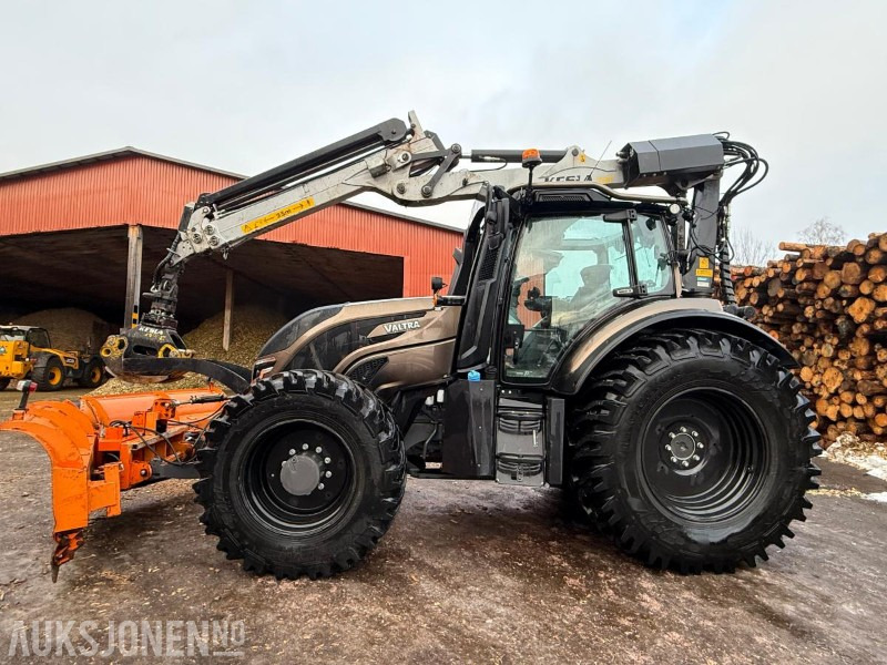 2022 Valtra T155 med Kesla 316T kran og Padagas snøplog - Traktor: slika 2022 Valtra T155 med Kesla 316T kran og Padagas snøplog - Traktor 2022 Valtra T155 med Kesla 316T kran og Padagas snøplog - Traktor: slika 2022 Valtra T155 med Kesla 316T kran og Padagas snøplog - Traktor